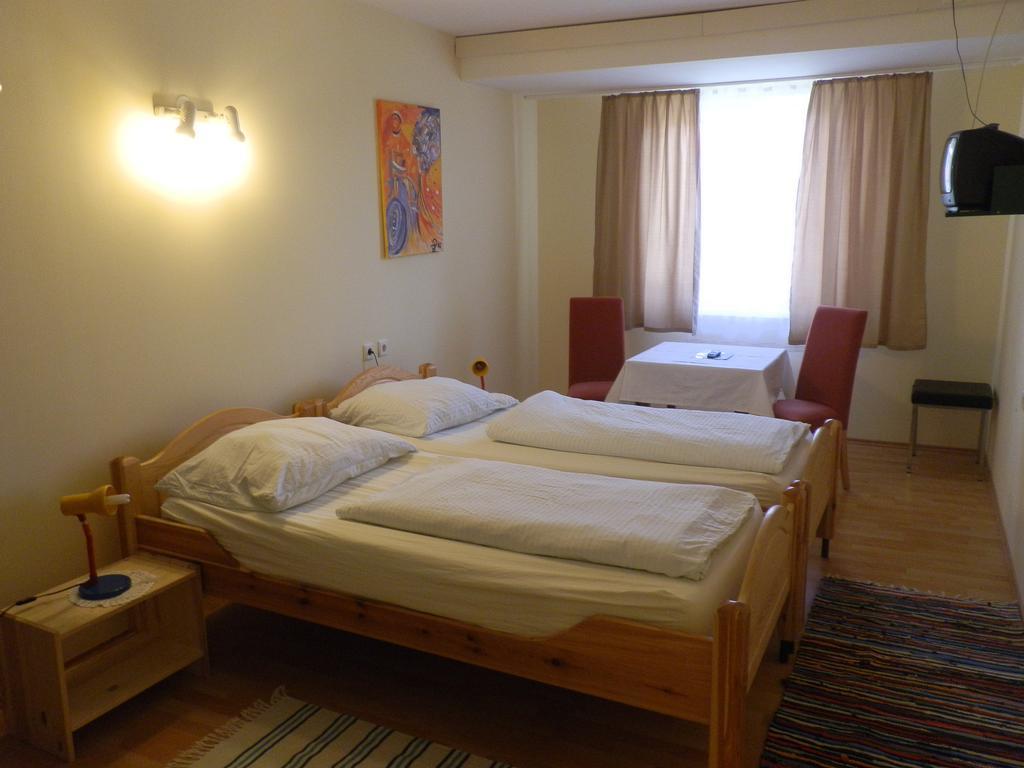 Gasthof Wimmer Eisenstadt Chambre photo